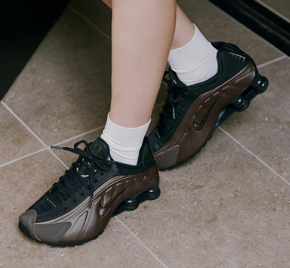 Giày Nike Shox R4 ‘Ironstone Off Noir’ AR3565-007 - Ảnh 3