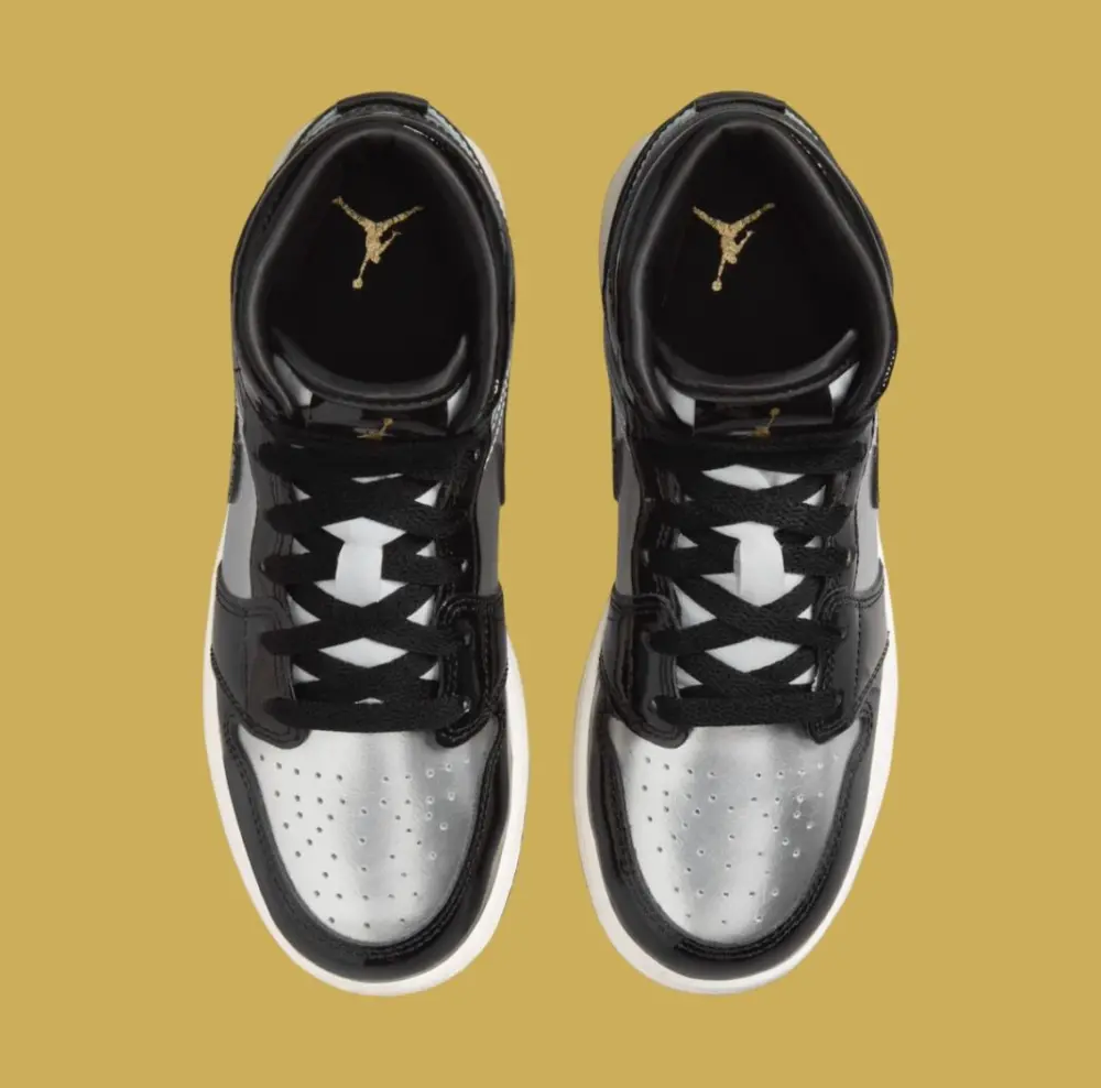 Giày Nike Air Jordan 1 Mid SE GS ‘Black Metallic Silver’ FZ3938-001 - Ảnh 3