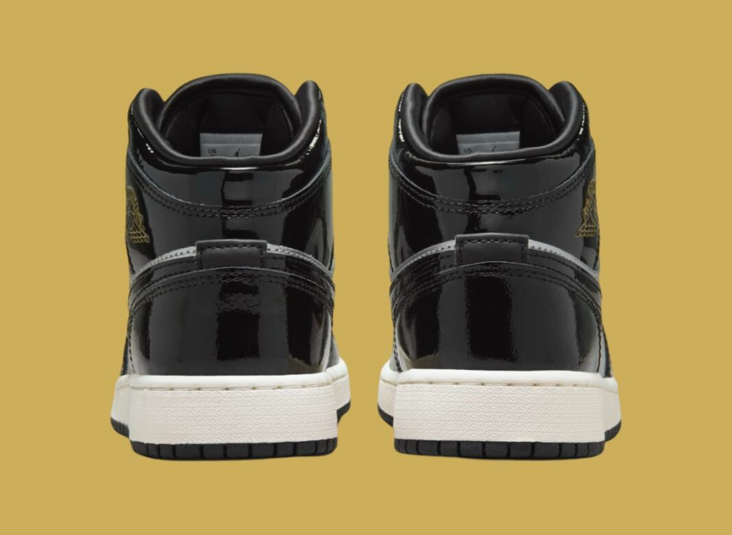 Alternative view of Giày Nike Air Jordan 1 Mid SE GS ‘Black Metallic Silver’ FZ3938-001