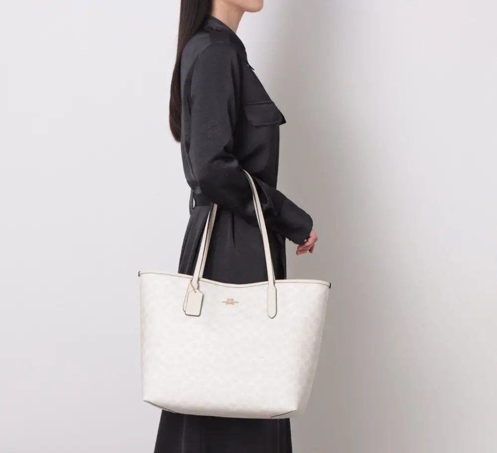 Alternative view of Túi Coach City Tote Bag In Signature Canvas 'White' CV976-IMXU5