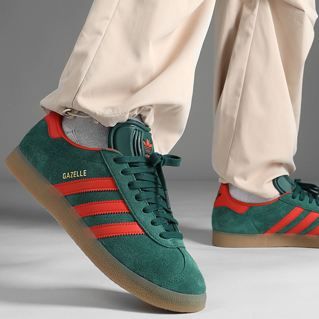 Alternative view of Giày Adidas Originals Gazelle ‘Collegiate Green Red’ IG6200
