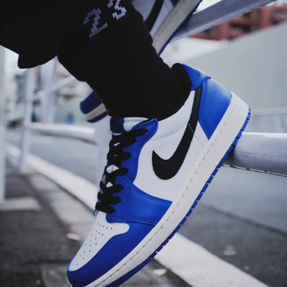 Alternative view of Giày Nike Air Jordan 1 Retro Low OG GS ‘Game Royal’ CZ0858-140