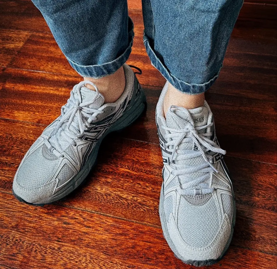 Alternative view of Giày Asics Gel-Kahana 8 ‘Grey Black’ 1011B109-030