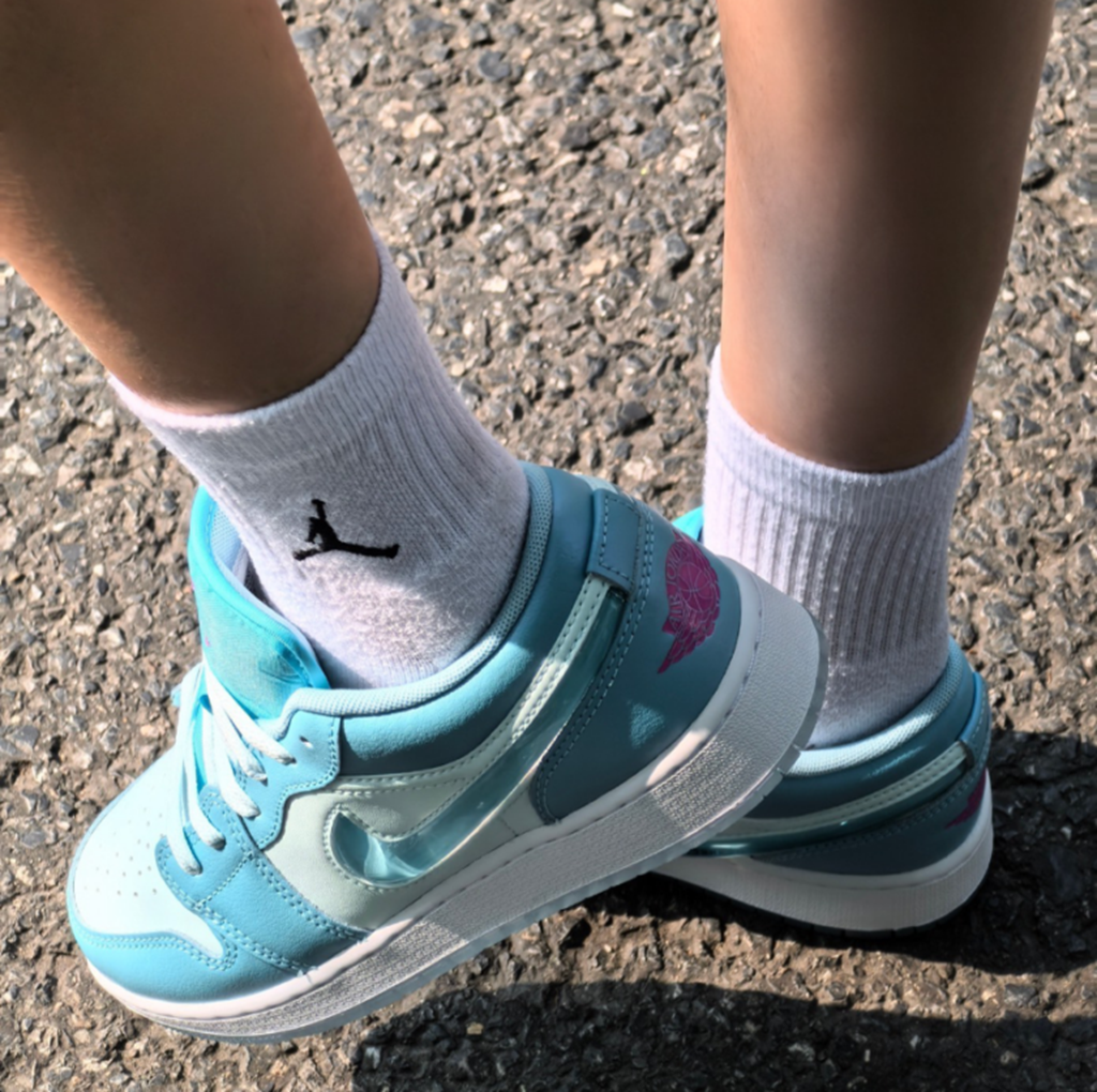 Alternative view of Giày Nike Air Jordan 1 Low ‘Aquarius Blue’ FN7366-400