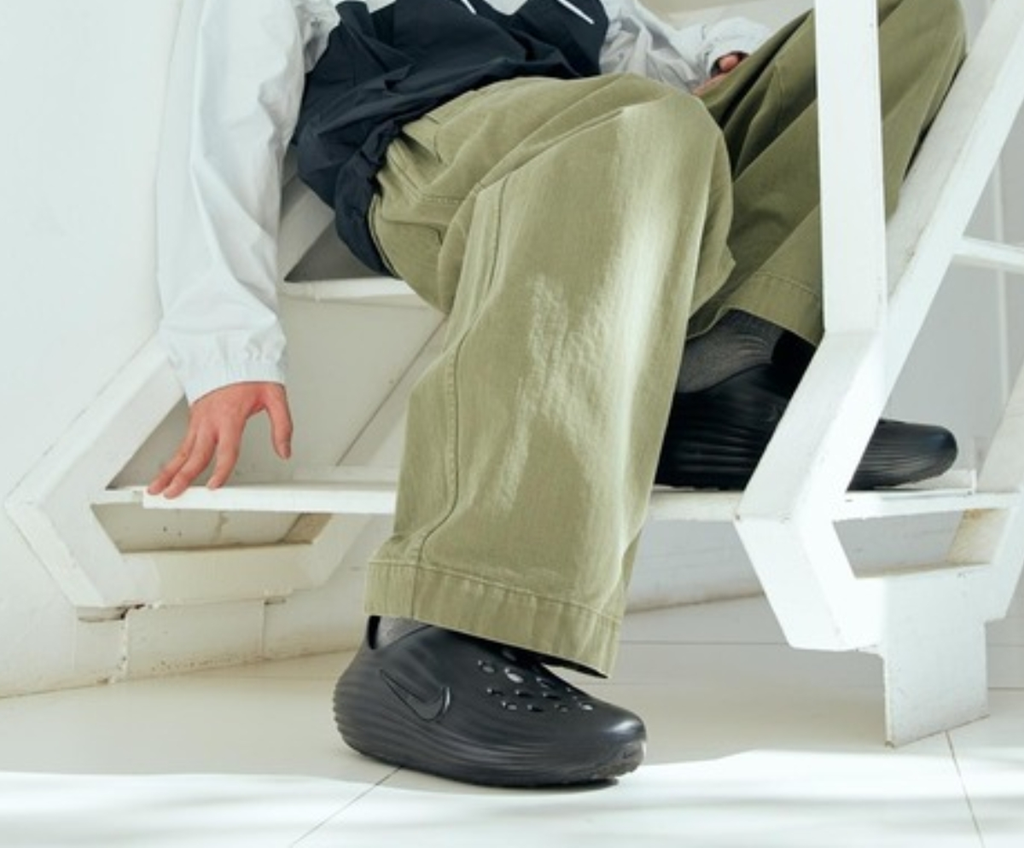 Alternative view of Giày Nike ReactX Rejuven8 ‘Triple Black’ HV5060-001