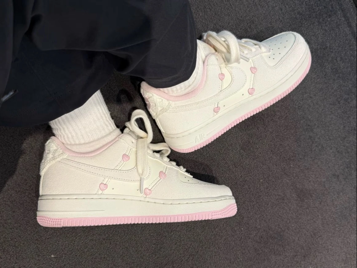 Giày Nike Air Force 1 ’07 LX Wmns ‘Valentine’s Day’ HV5992-111 - Ảnh 5