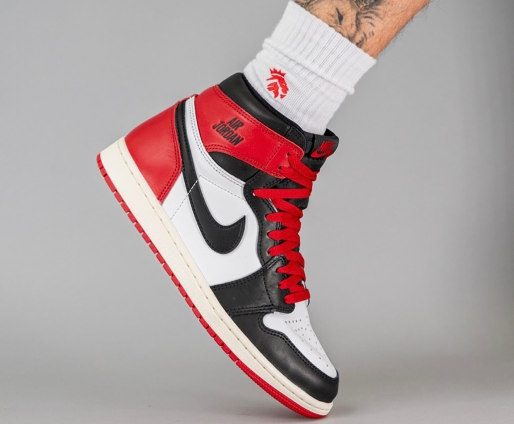 Giày Nike Air Jordan 1 Retro High OG ‘Black Toe Reimagined’ DZ5485-106 - Ảnh 4