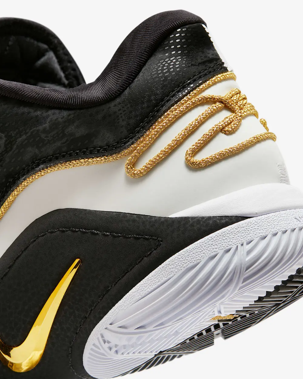 Alternative view of Giày Nike LeBron 22 ‘White Metallic Gold Black’ HV8453-100