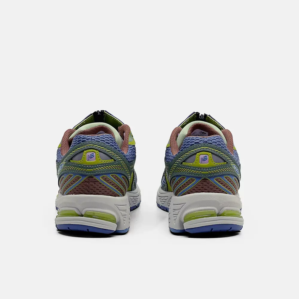 Alternative view of Giày New Balance 860v2 x Up There ‘2000’s Tropes’ ML860UP2