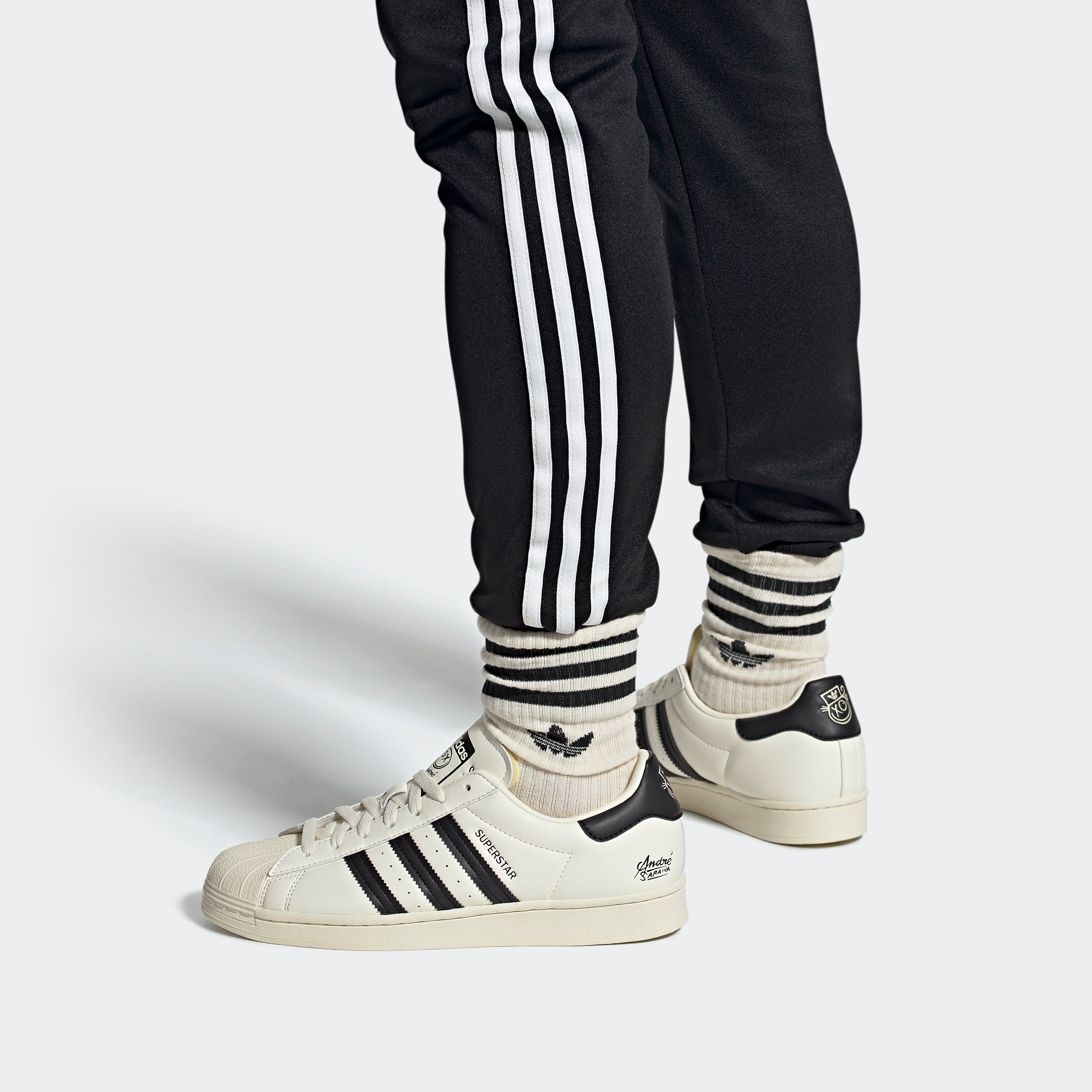 Alternative view of Giày Adidas Superstar ‘André Saraiva Chalk’ GZ2203