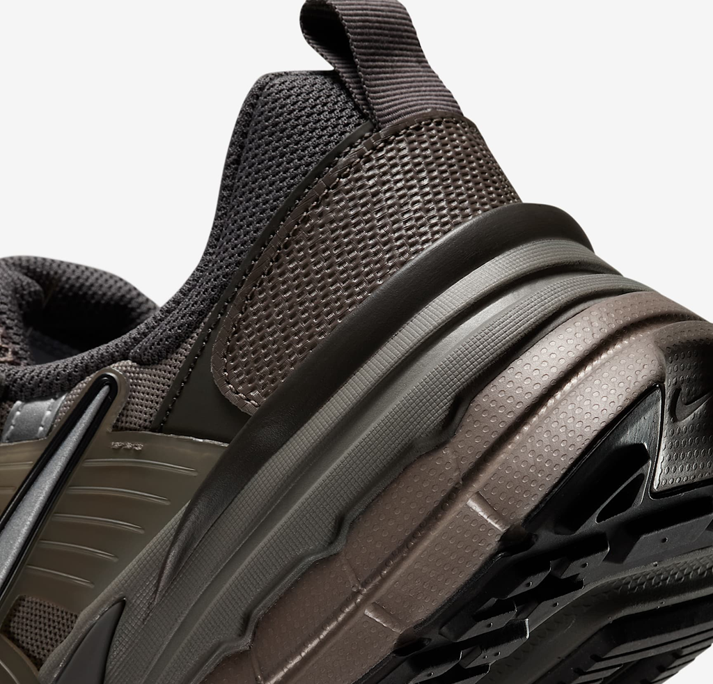 Alternative view of Giày Nike V2K Run ‘Cave Stone Silver Black’ HQ1678-200