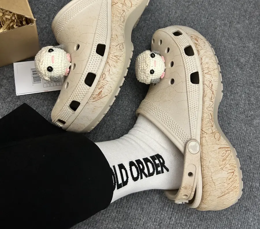 Dép Crocs x GOOD BAI Cloud Eggshell ‘Khaki’ 209394-2V3 - Ảnh 3