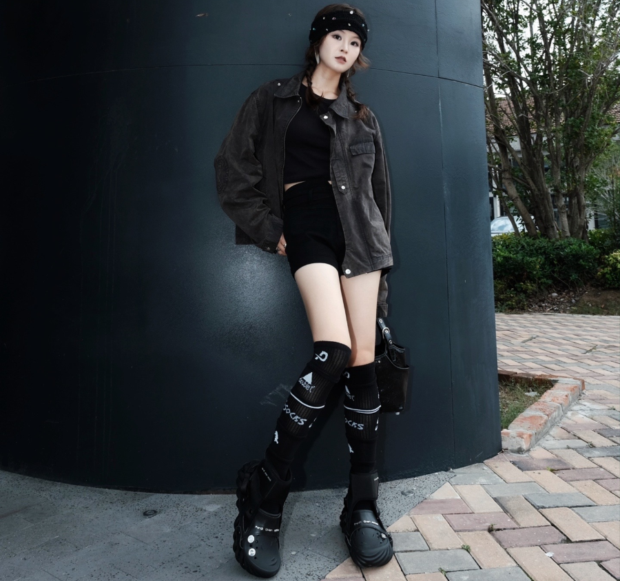 Giày Crocs X Feng Chen Wang Echo Clog ‘Black’ 209391-001 - Ảnh 5