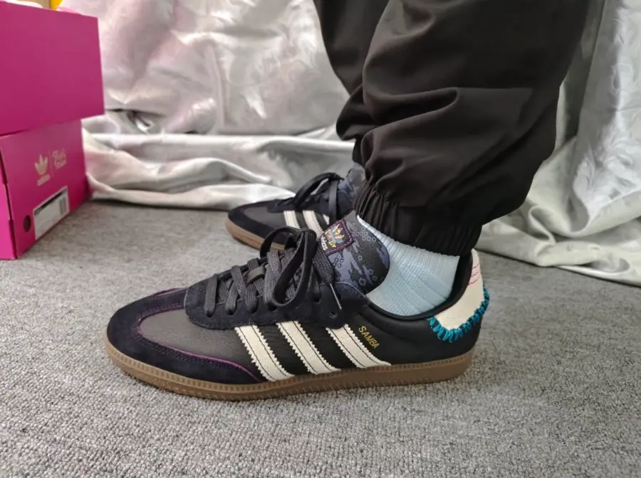 Alternative view of Giày Adidas Samba OG x Fefei Ruan ‘Black’ ID1141