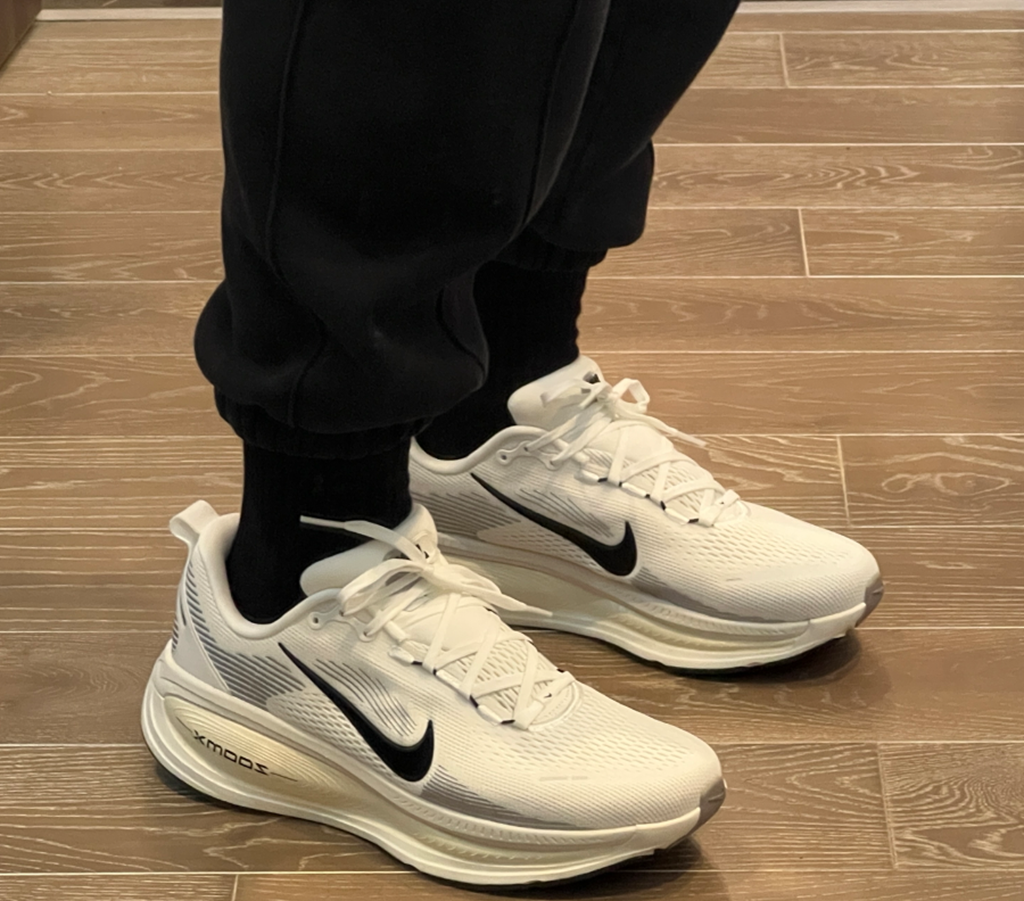 Giày Nike Vomero 18 ‘Summit White Coconut Milk’ HM6803-101 - Ảnh 3