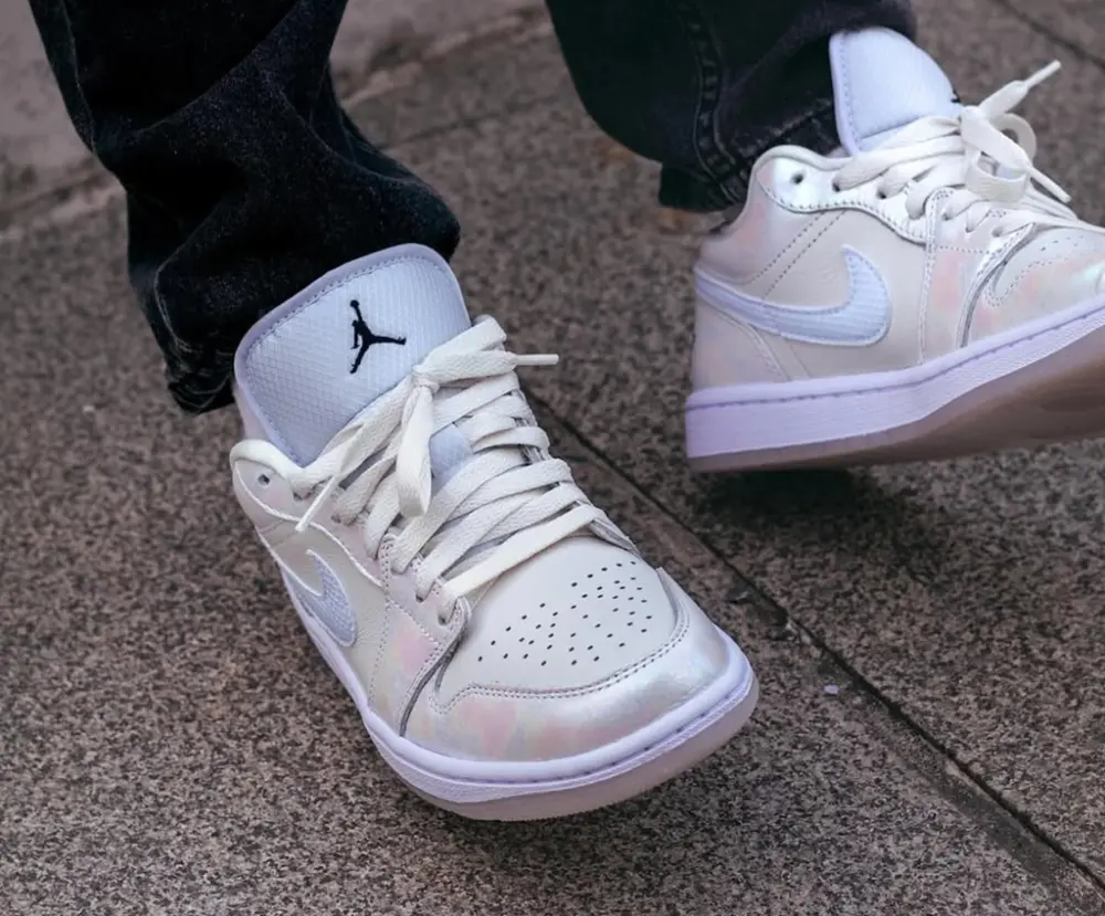 Giày Nike Air Jordan 1 Low ‘Year Of The Snake’ HF4080-001 - Ảnh 4