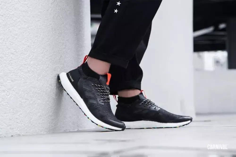 Alternative view of Giày Adidas UltraBoost Mid ‘Multicolor Black’ G26841
