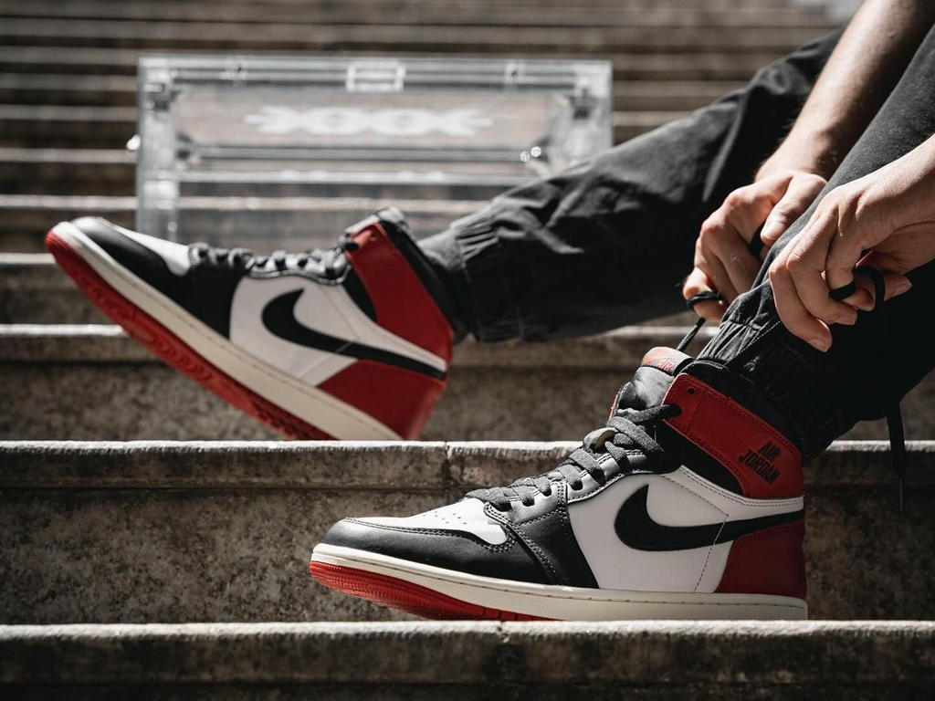 Giày Nike Air Jordan 1 Retro High OG ‘Black Toe Reimagined’ DZ5485-106 - Ảnh 3
