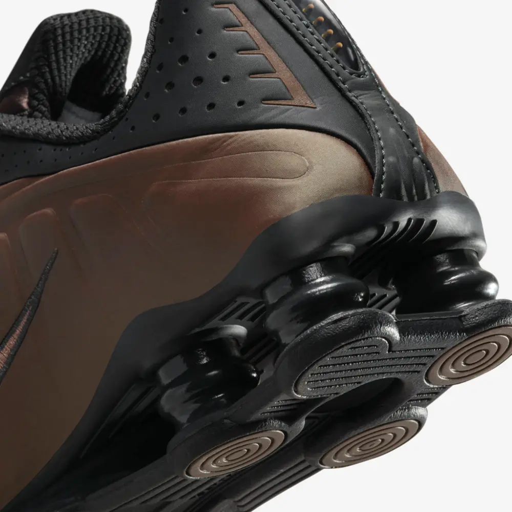 Giày Nike Shox R4 ‘Ironstone Off Noir’ AR3565-007 - Ảnh 6