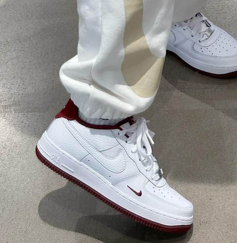 Alternative view of Giày Nike Air Force 1 LV8 'White' HF0952-100