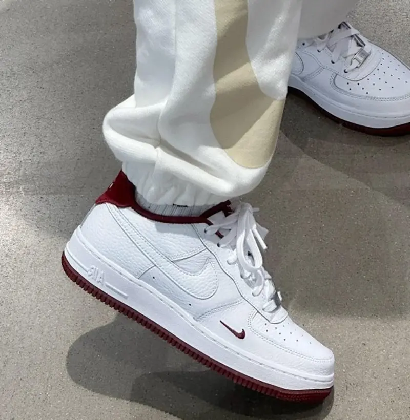 Alternative view of Giày Nike Air Force 1 LV8 'White' HF0952-100