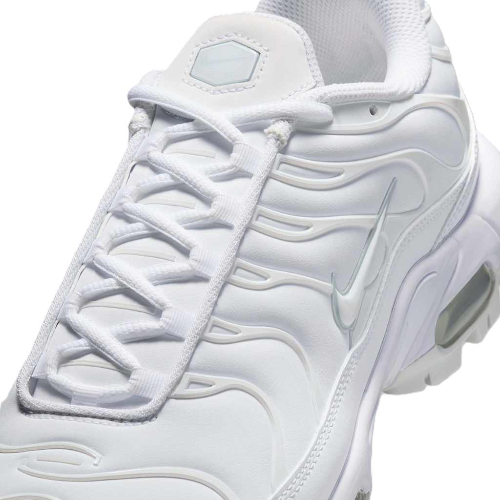 Giày Nike Air Max Plus Golf ‘Triple White’ FZ4150-100 - Ảnh 5