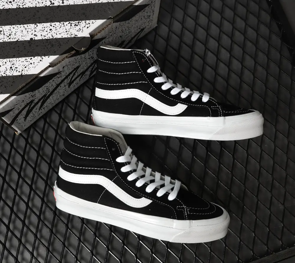 Alternative view of Giày Vans Vault OG Sk8-Hi LX ‘Black True White’ VN0A4BVBOIU