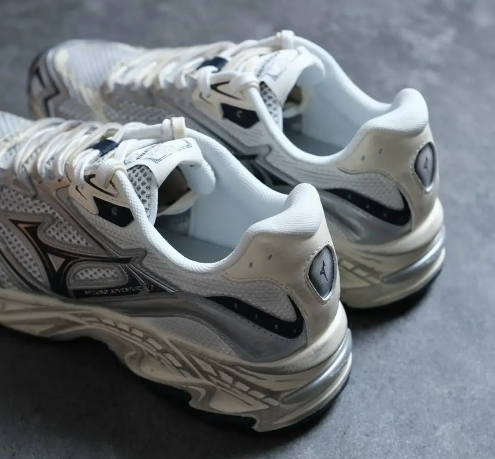 Alternative view of Giày Mizuno Adventure V2 ‘Dust Cream Silver’ D1GH250304