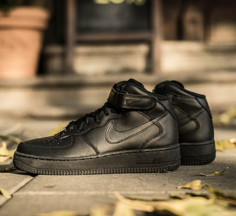 Giày Nike Wmns Air Force 1 ’07 Mid ‘Black’ 366731-001 - Ảnh 5