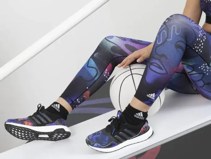 Alternative view of Giày Wmns UltraBoost S&L DNA 'Black Night Flash'FZ2917