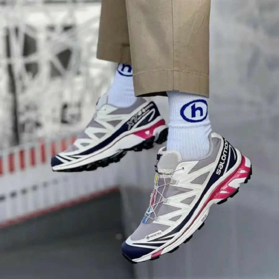 Alternative view of Giày Salomon x Kith XT-6 Gore-Tex ‘Moonscape’ L47206600