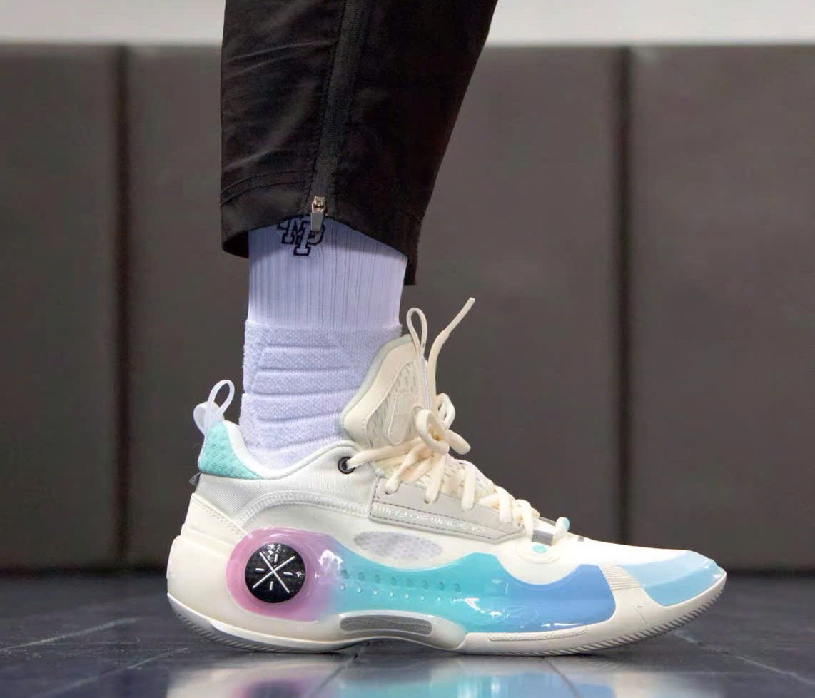 Alternative view of Giày Li-Ning Way Of Wade 10 Low 'Cotton Candy' ABAS083-31