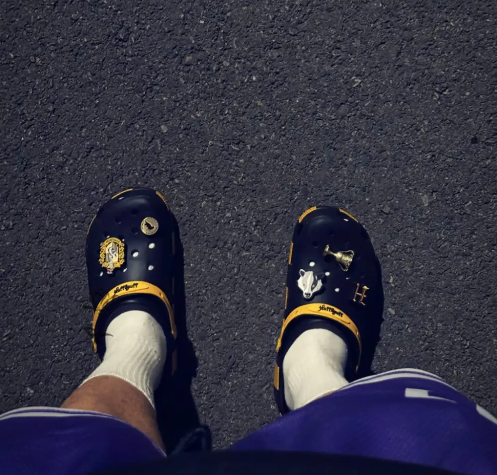 Alternative view of Dép Crocs Classic Clog x Harry Potter ‘Hufflepuff’ 210529-90H