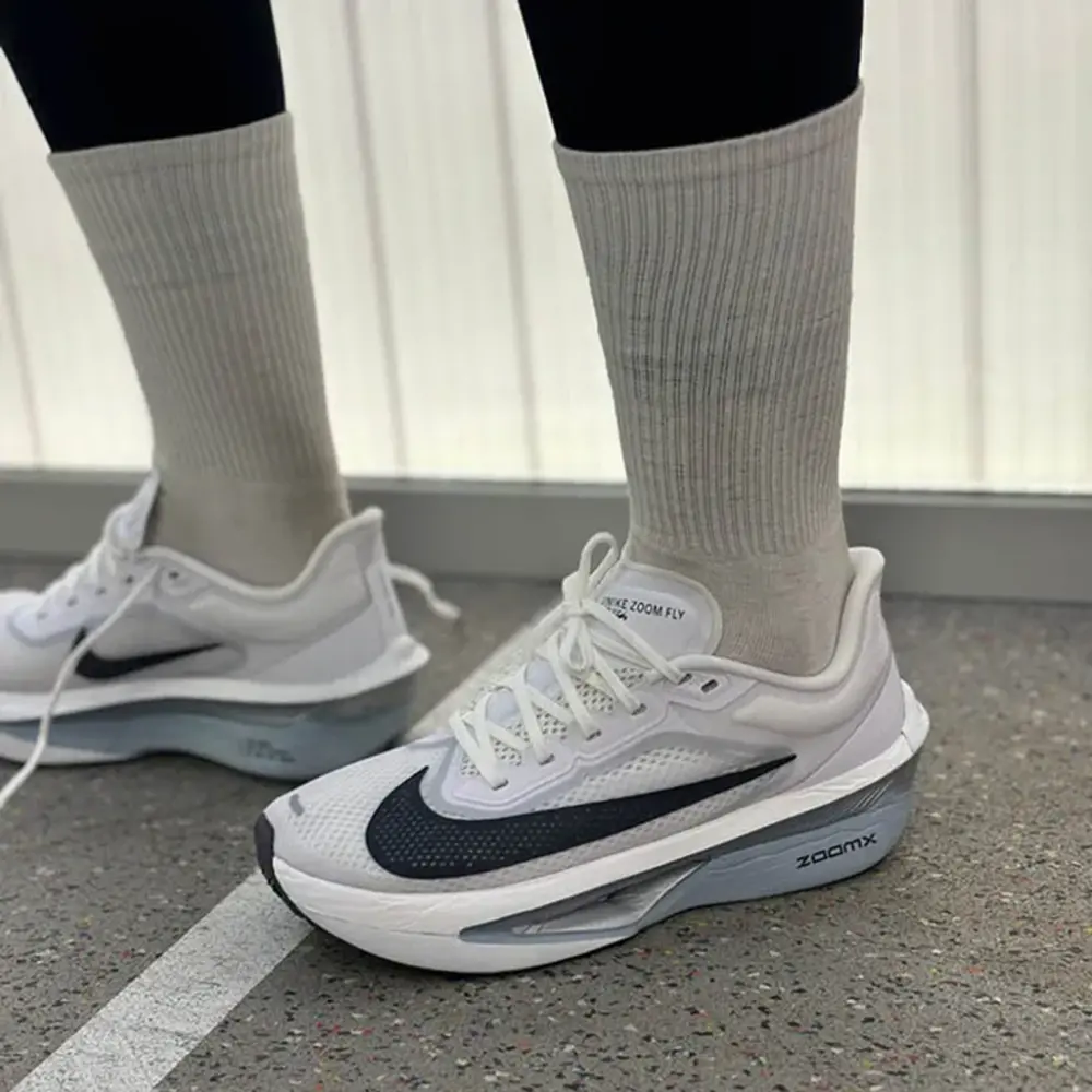 Alternative view of Giày Nike Zoom Fly 6 'Gridiron' FN8455-104