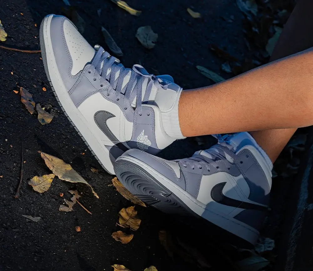Giày Nike Air Jordan 1 Mid ‘Light Purple’ DQ8426-145 - Ảnh 3