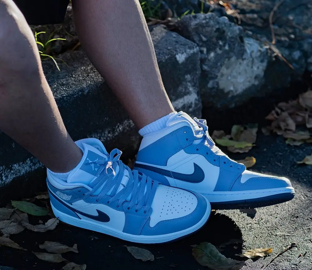 Alternative view of Giày Nike Air Jordan 1 Mid ‘Light Purple’ DQ8426-145