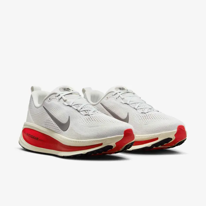 Alternative view of Giày Nike Zoom Vomero 18 ‘Platinum Tint Siren Red’ HM6803-001