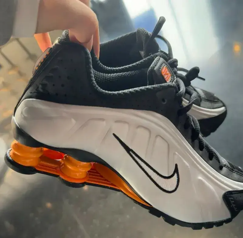 Giày Nike Shox R4 'Bright Mandarin' HQ1988-003 - Ảnh 6