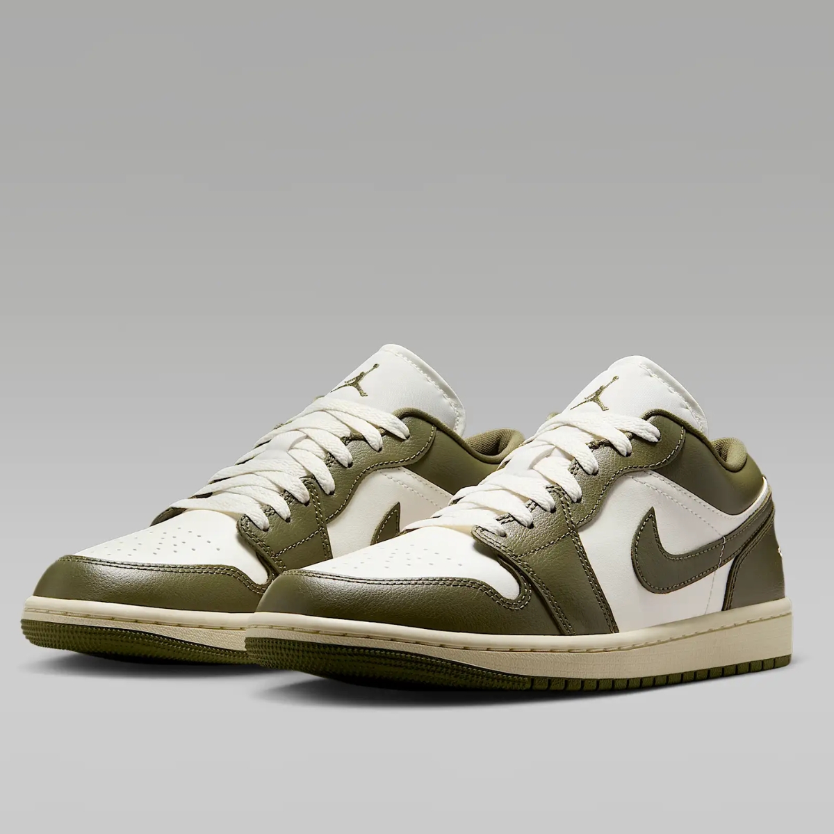 Giày Air Jordan 1 Low WMNS 'Medium Olive' DC0774-122 - Ảnh 2