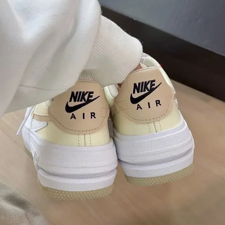 Alternative view of Giày Nike Air Force 1 PLT.AF.ORM ‘Coconut Milk’ DZ2755-121