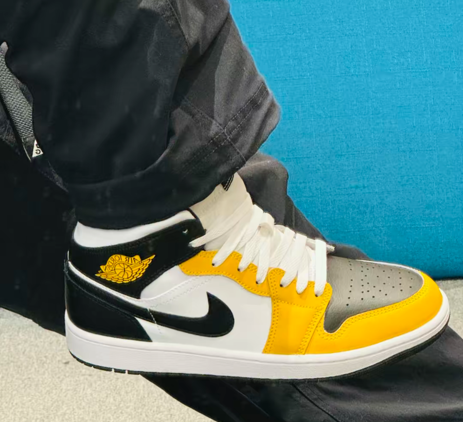Giày Nike Air Jordan 1 Mid ‘Yellow Black White’ DQ8426-701 - Ảnh 5