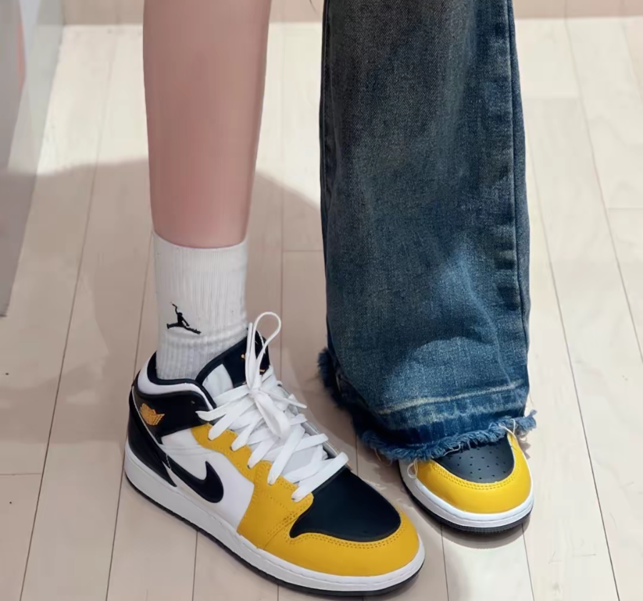 Giày Nike Air Jordan 1 Mid ‘Yellow Black White’ DQ8426-701 - Ảnh 3