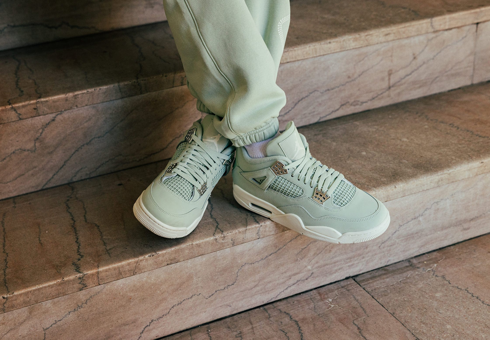 Alternative view of Giày Nike Air Jordan 4 Retro ‘Seafoam Sail’ HV0823-003