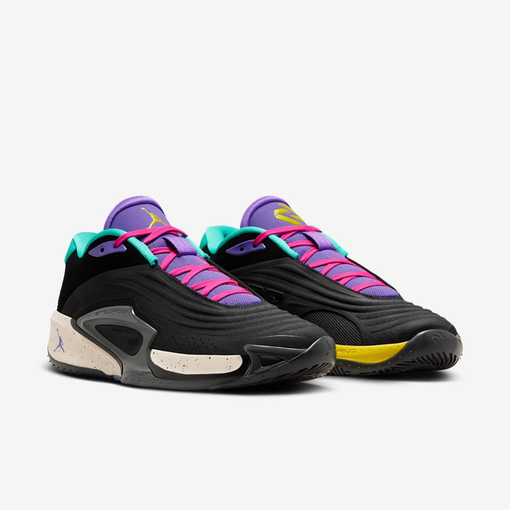 Alternative view of Giày Nike Air Jordan Luka 3 ‘Black Hyper Jade Pink’ FQ1284-002