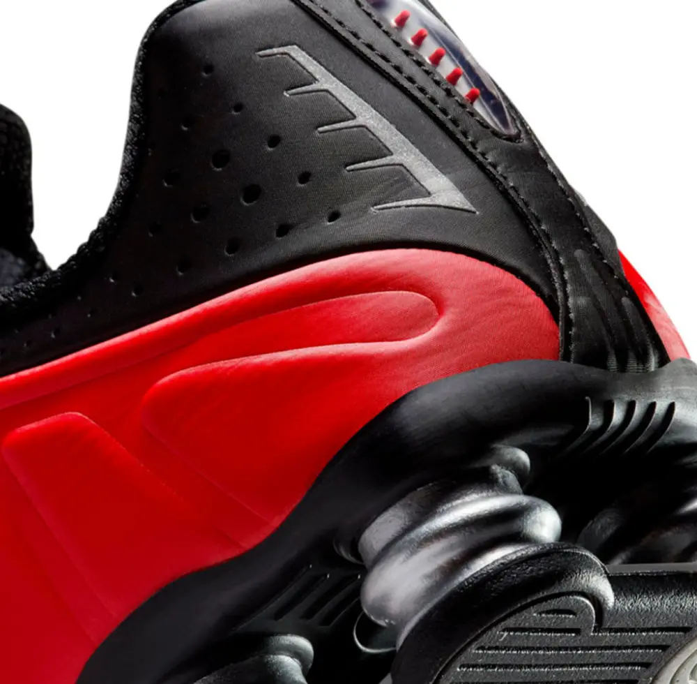 Alternative view of Giày Nike Shox R4 'Red Black Metallic Silver' HQ1988-600