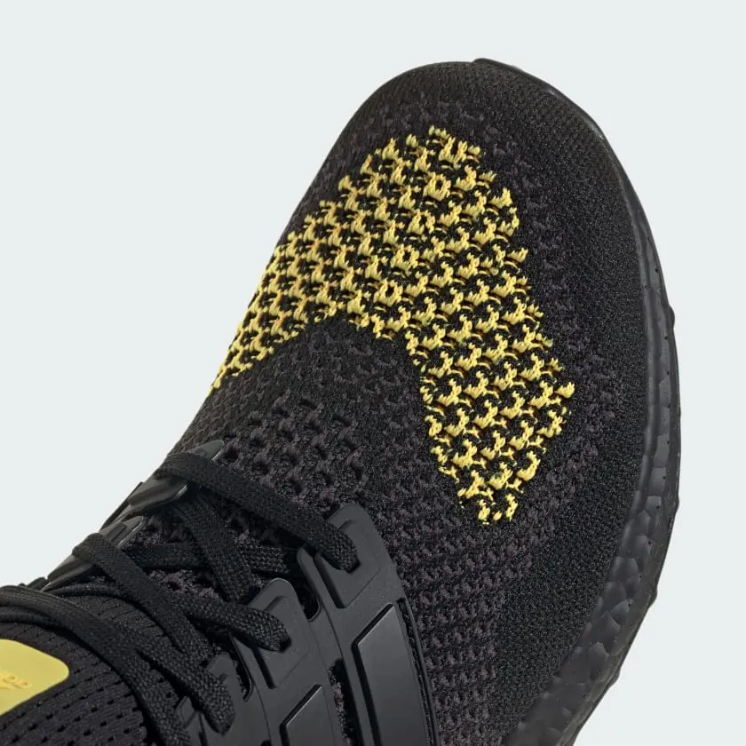 Alternative view of Giày Adidas UltraBoost 1.0 ‘Black Spark’ JQ2273