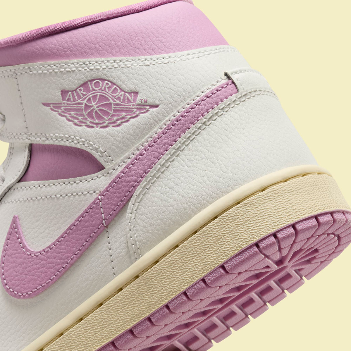 Alternative view of Giày Nike Air Jordan 1 Mid ‘Sail Pink Coconut Milk’ BQ6472-162