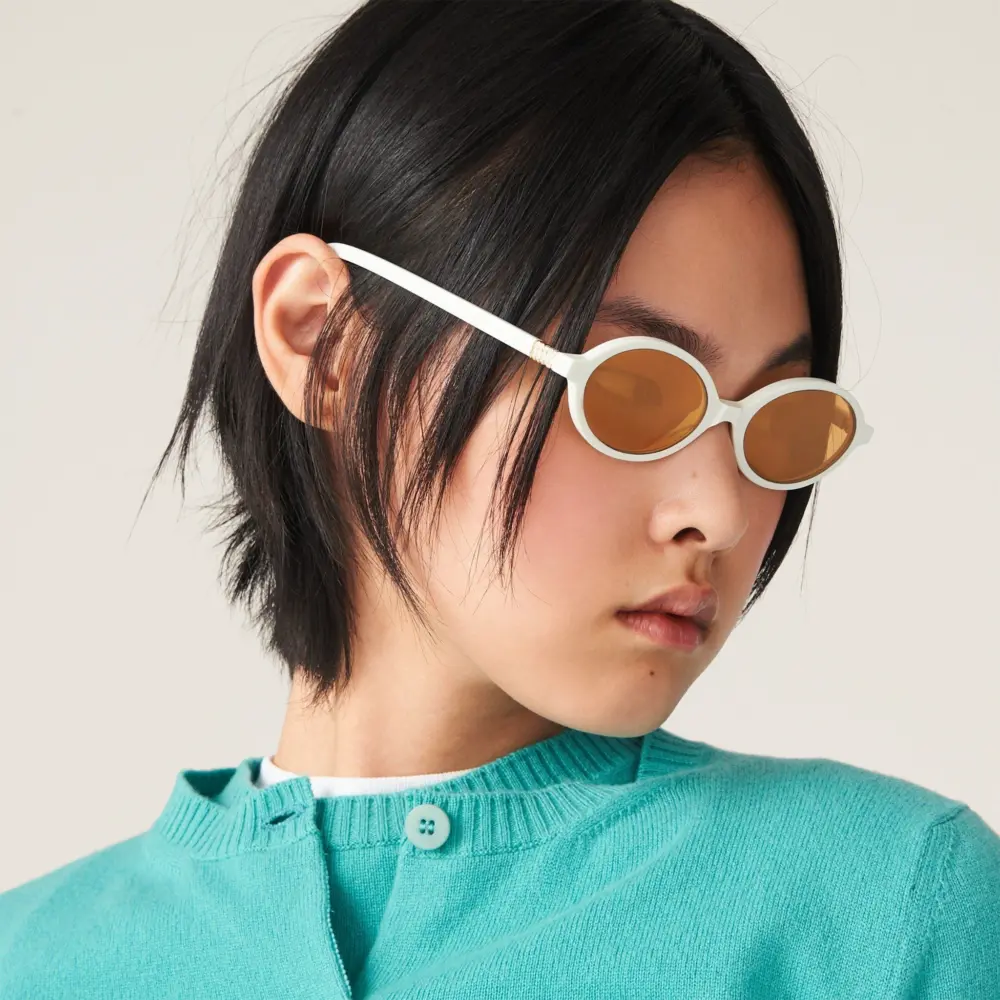 Alternative view of Kính Miu Miu Regard Sunglasses ‘White’ SMU04Z-E142-FE40D-C-A050