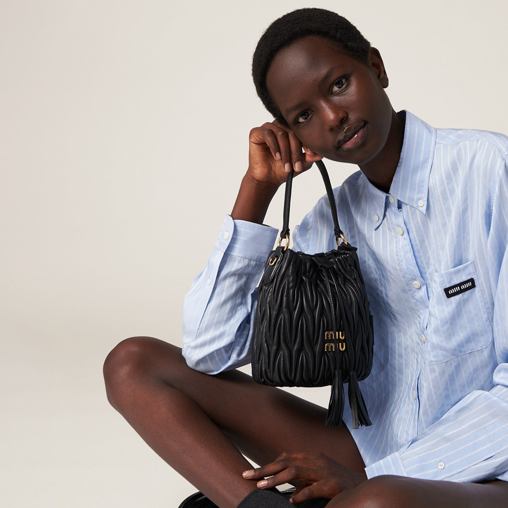 Alternative view of Túi Miu Miu Matelassé Bucket Bag ‘Black’ 5BE084-N88-F0002-V-OOO