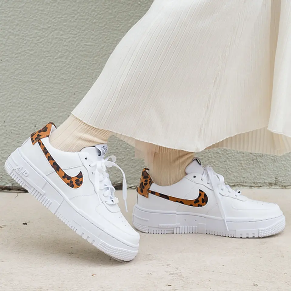 Alternative view of Giày Nike Wmns Air Force 1 Pixel SE ‘Leopard Print’ CV8481-100